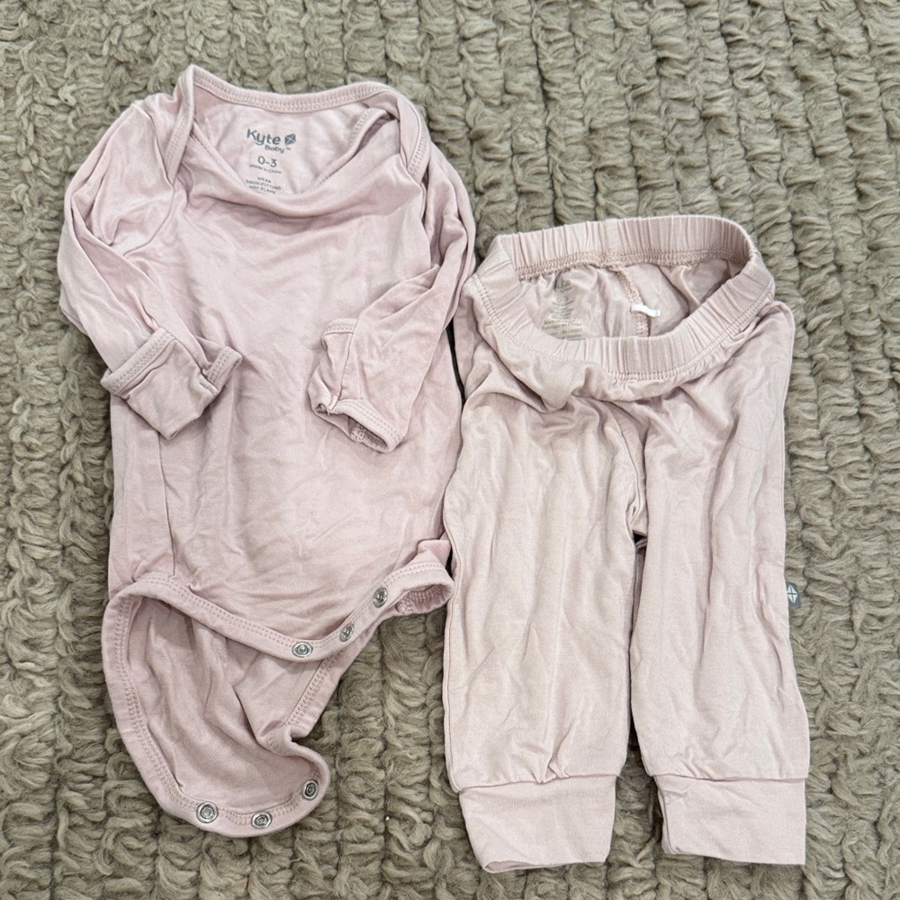 Kyte BABY Soft Blush Onesie